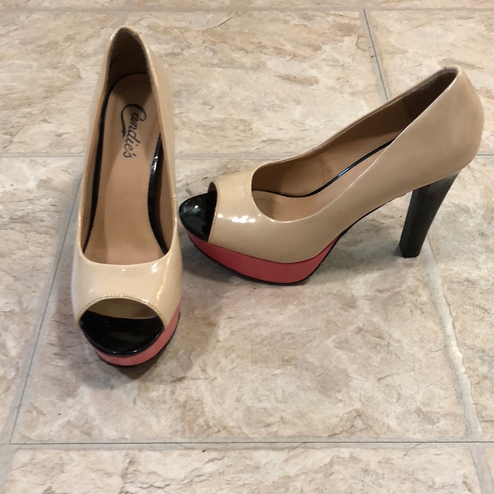 Candie’s pumps
